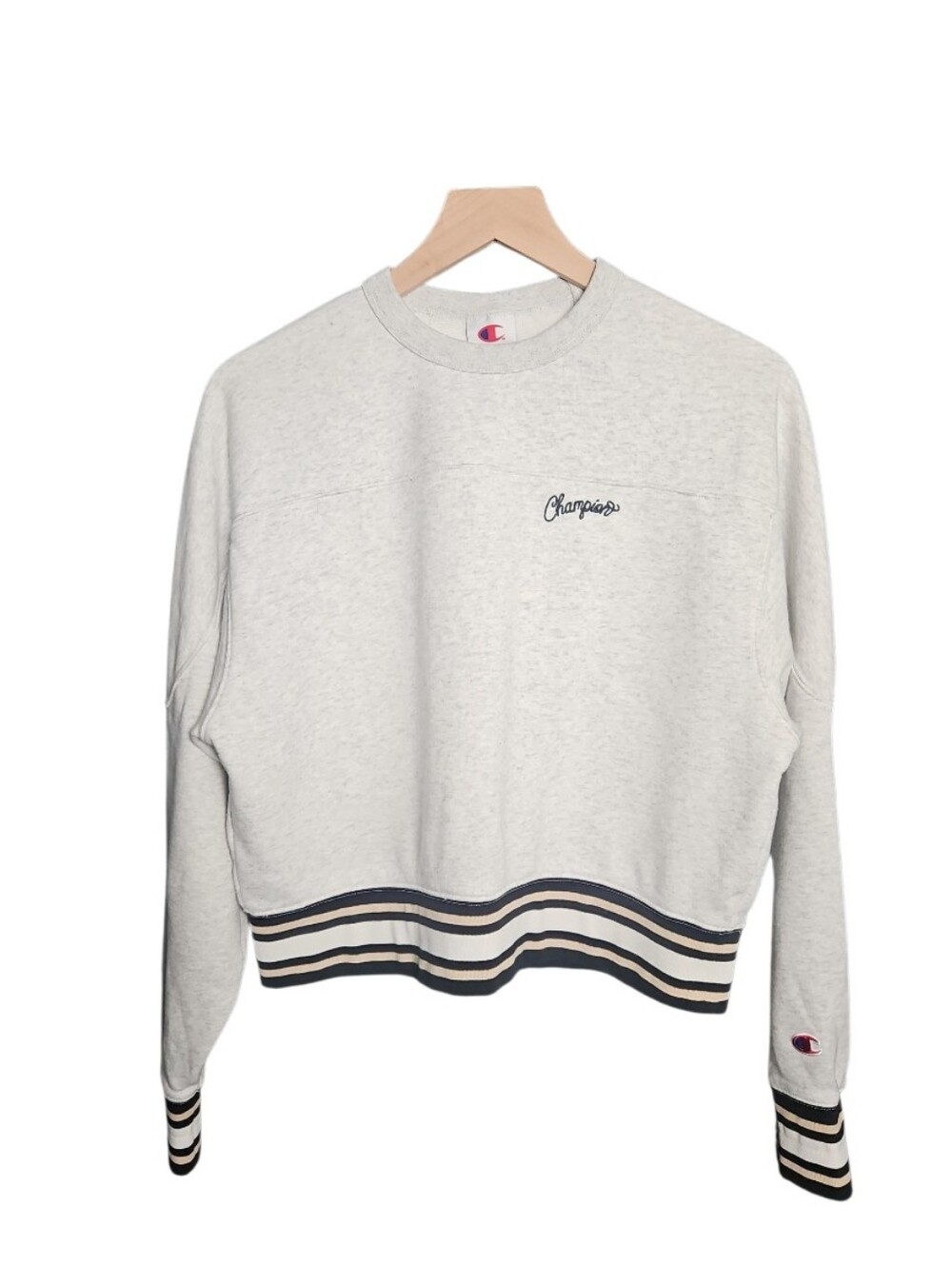 Champion Women's Cropped Sweatshirt Size Medium